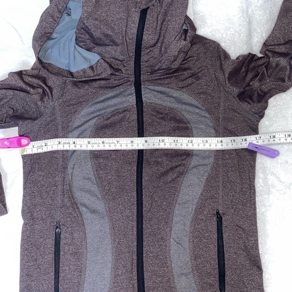 Women’s LULULEMON ATHLETICA heather plum and gray In stride Jacket size 6 - Picture 6 of 16